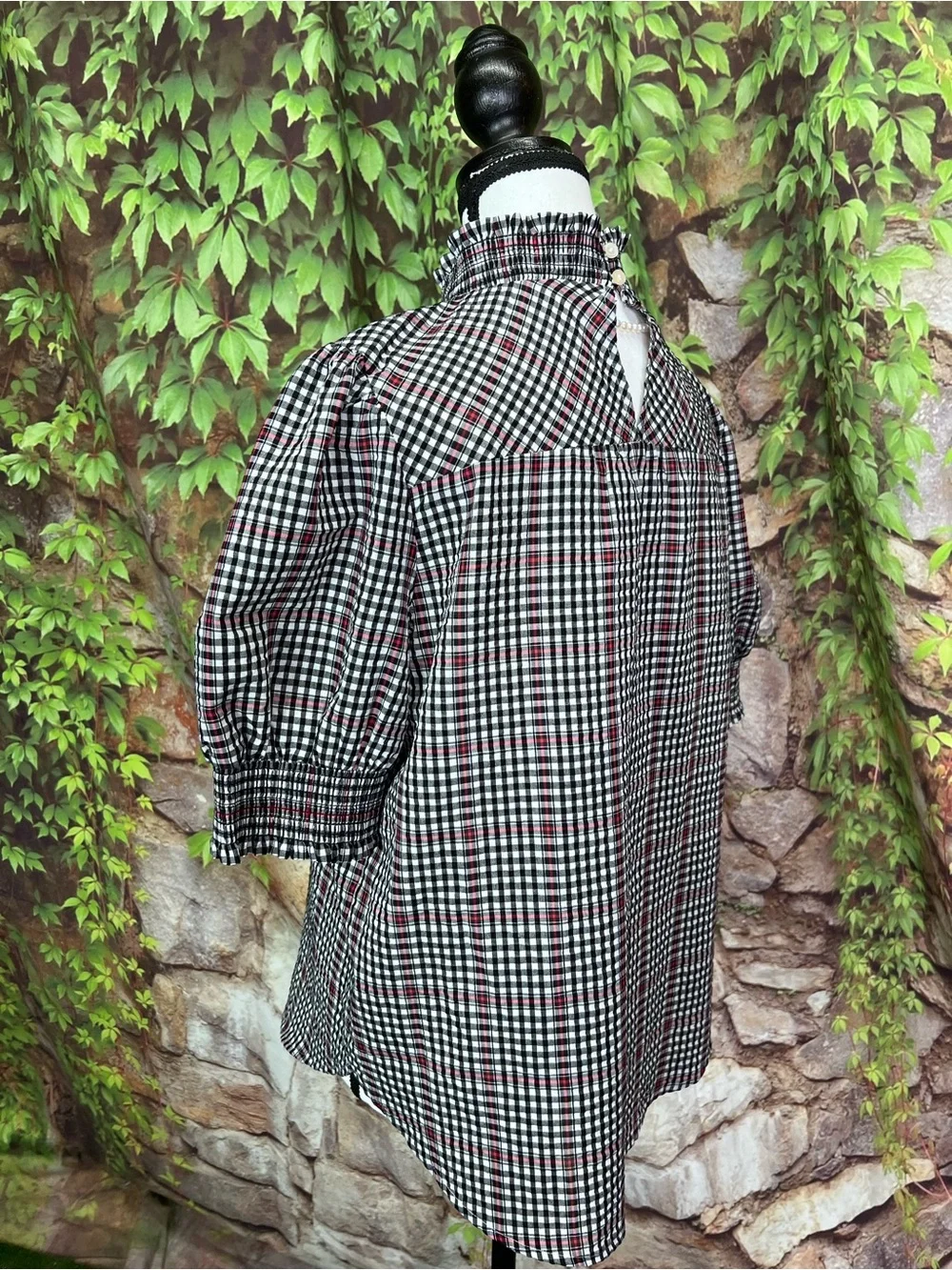 LOFT Black, White, and Pink Ruffle Collar Shirred Cuff Plaid Preppy Blouse, M